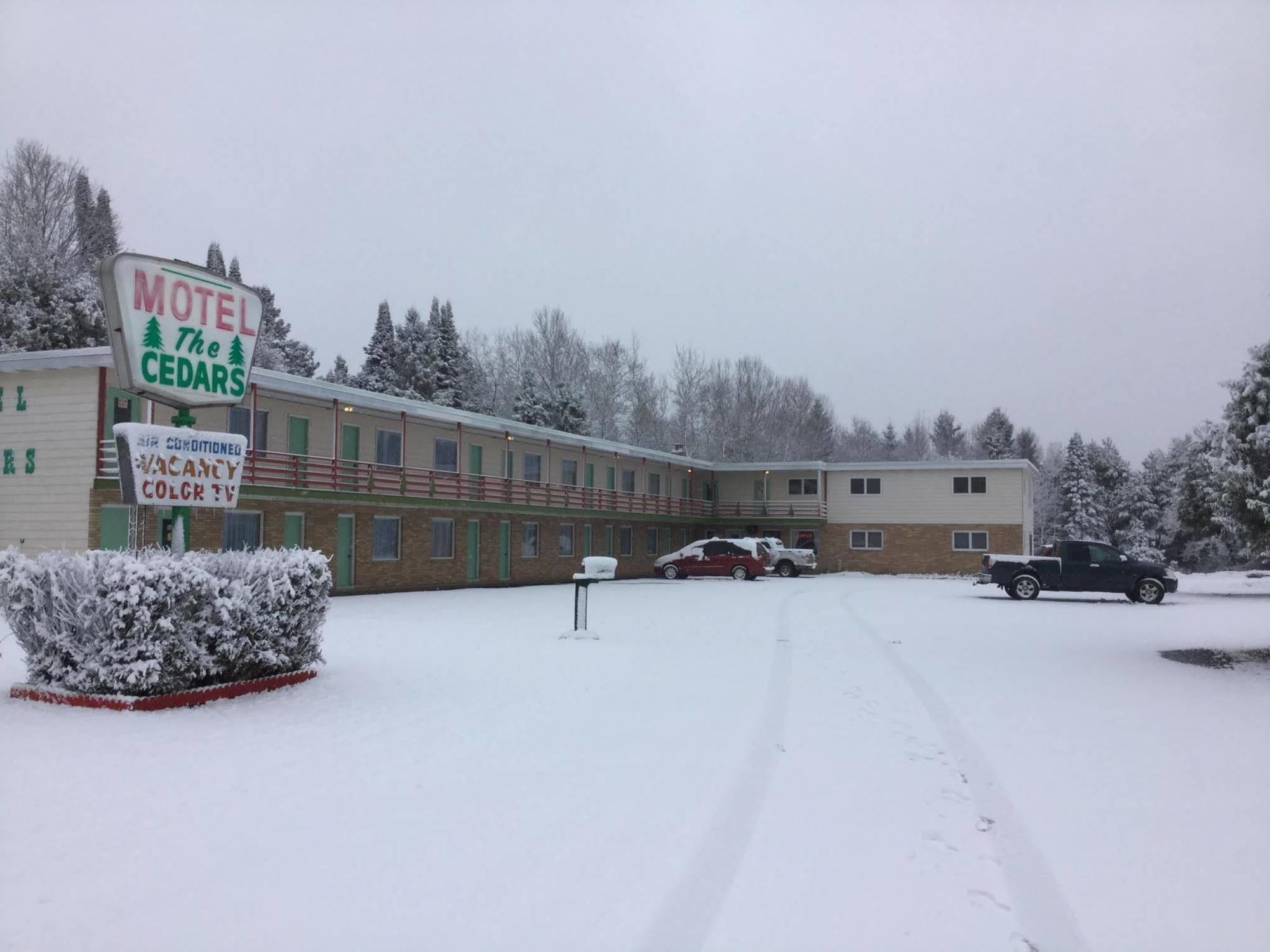 Cedars Motel Ironwood Exterior foto